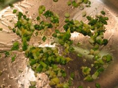 Heat Garlic, Ginger & Scallions 